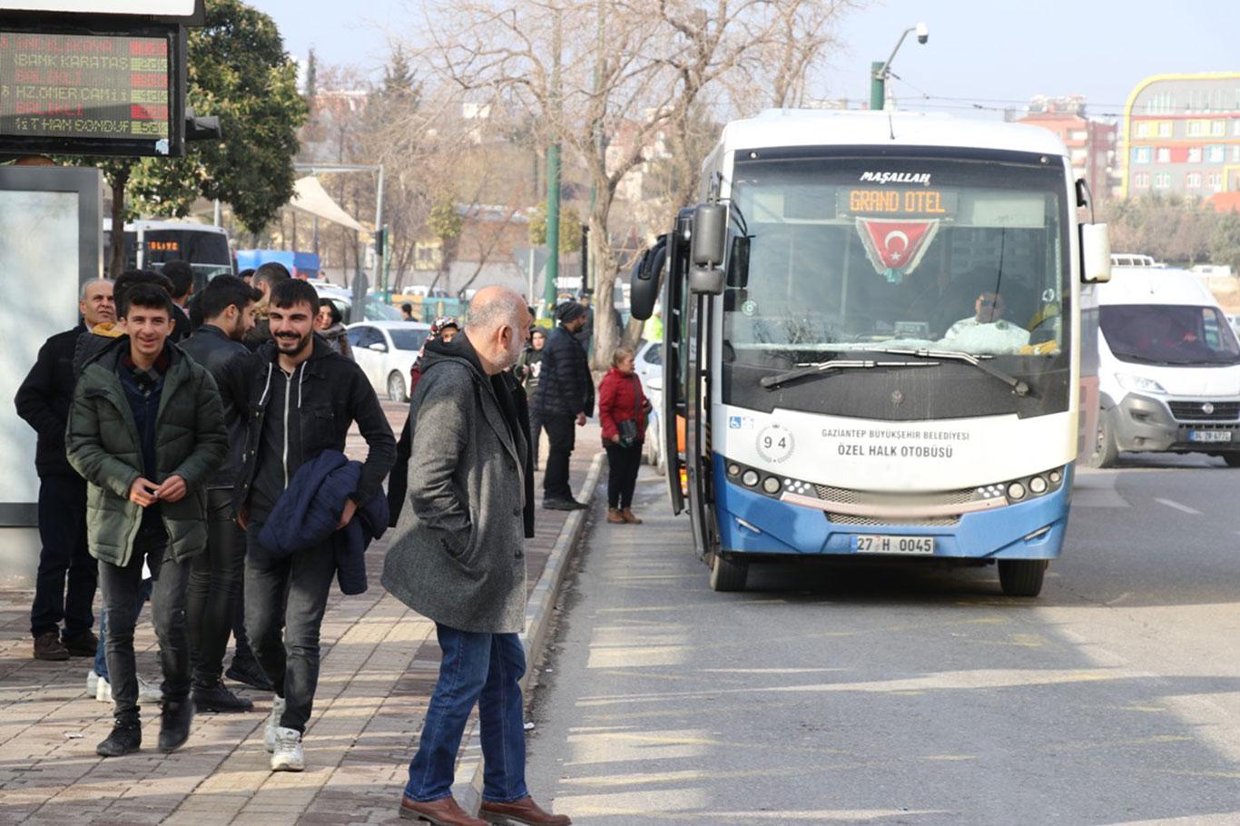 Gaziantep halkı: Otobüs ve sefer sayılarının artırılmasını istiyoruz Gaziantep halkı: Otobüs ve sefer sayılarının artırılmasını istiyoruz